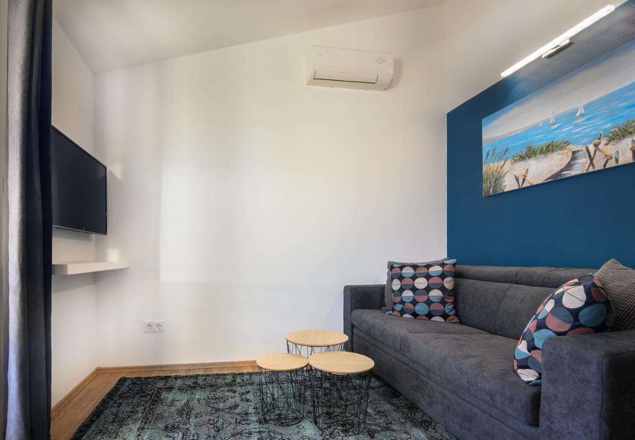 Apartments Blatancic 沃迪切 外观 照片