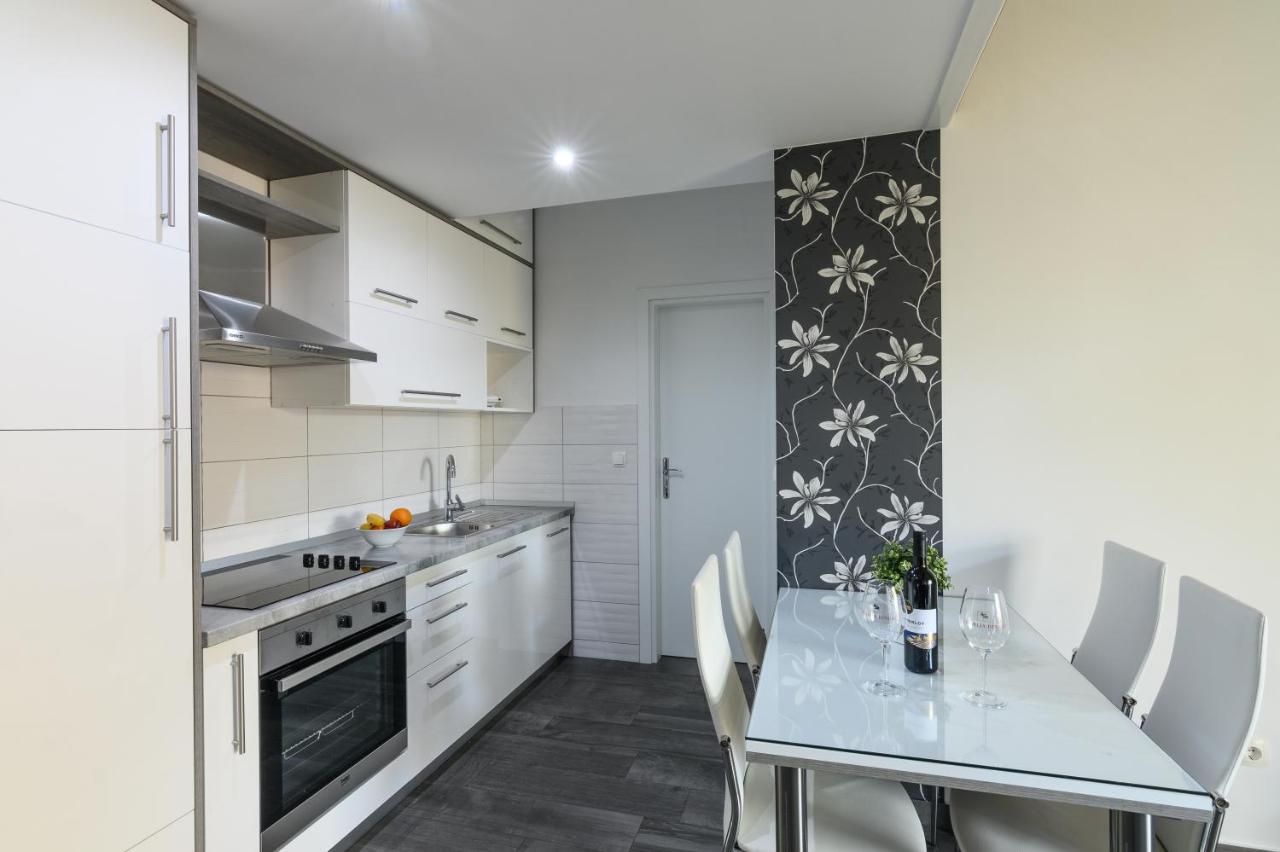 Apartments Blatancic 沃迪切 外观 照片